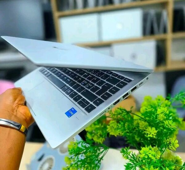 Ordinateur portable HP moderne