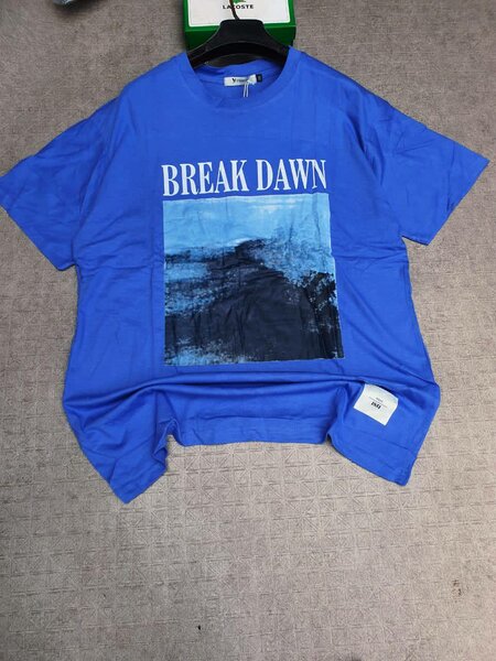 T-shirts graphiques tendance