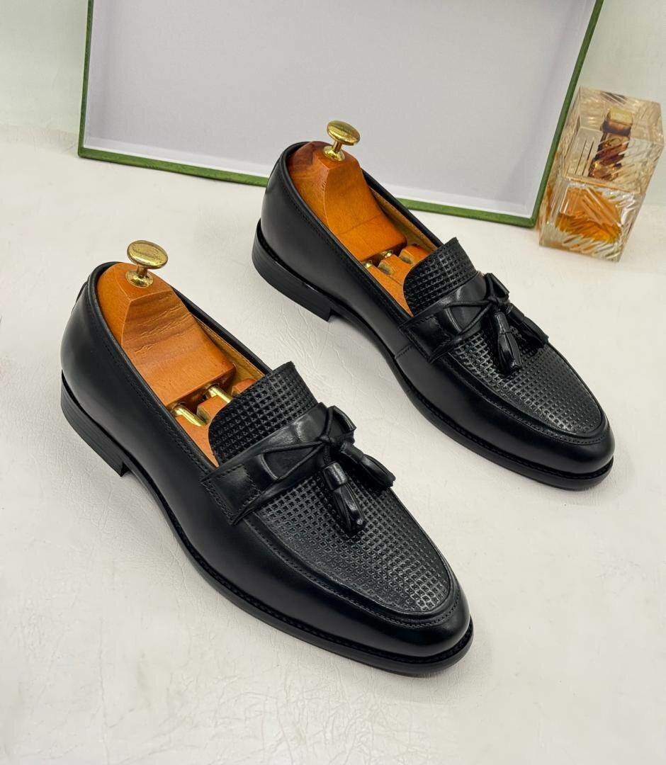 Solid Leather Formal Shoes
