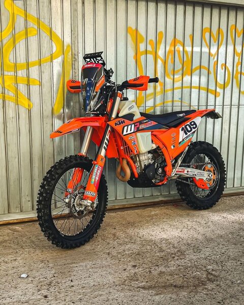 Moto KTM enduro puissante