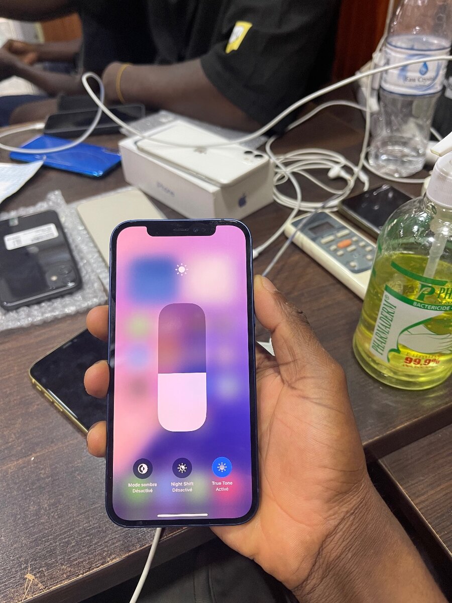 iPhone 12simple Casi neuf 128giga