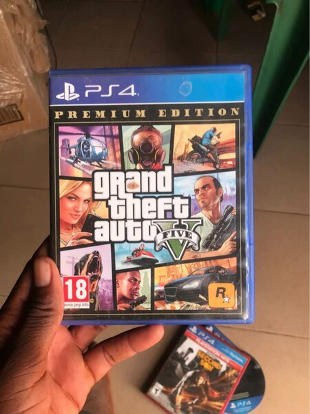 Grand Theft Auto V Premium Edition PS4