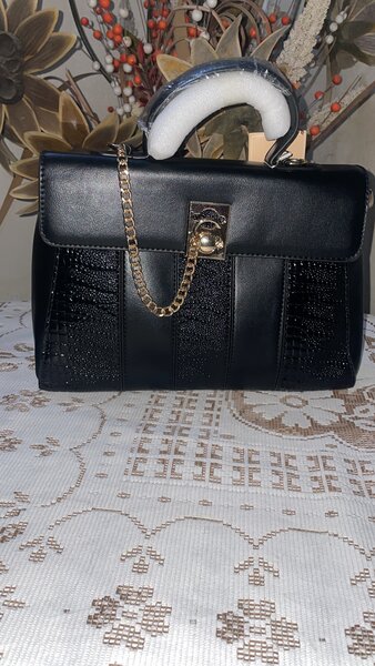 Sac à main élégant noir