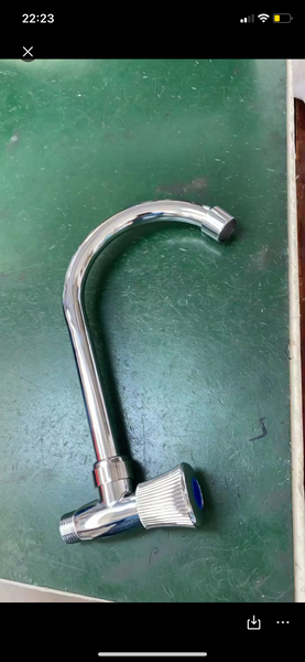 Robinet de cuisine chromé