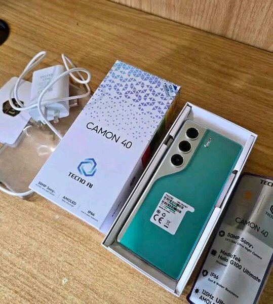 Smartphone Tecno Camon 40 Vert