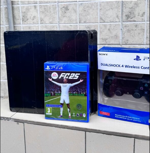 Pack Console Sony PS4 + Jeu FC25