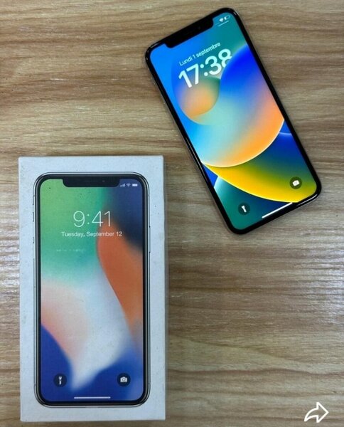 iPhone X 64GB Argent Débloqué
