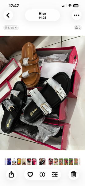 Sandales plates à bride gomme