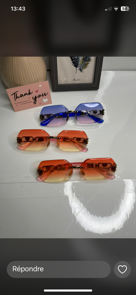 Lunettes de soleil tendance colorées