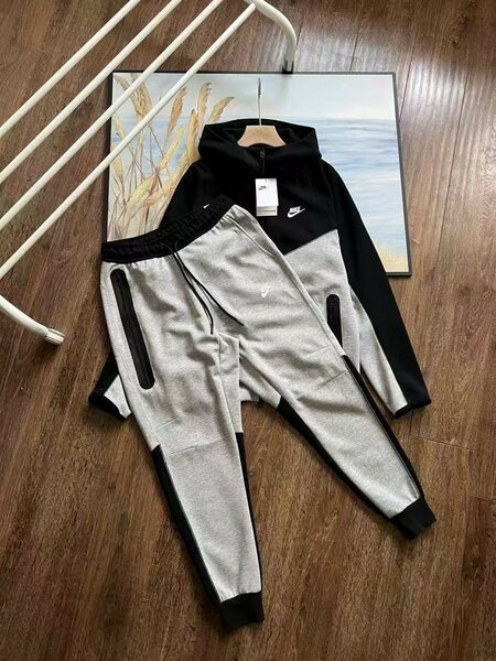 Nike tech fleece