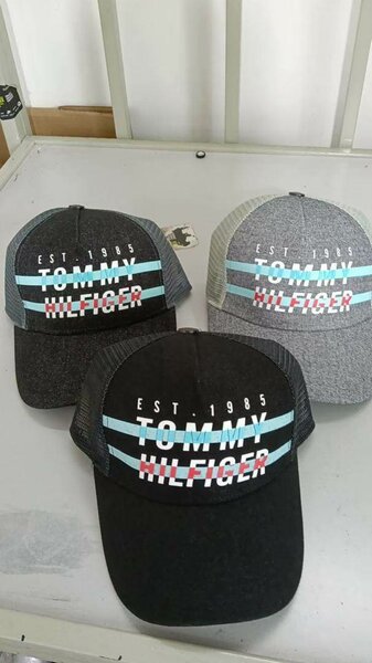 Casquettes Tommy Hilfiger élégantes