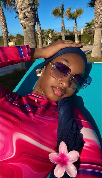 Pinces à cheveux florales élégantes