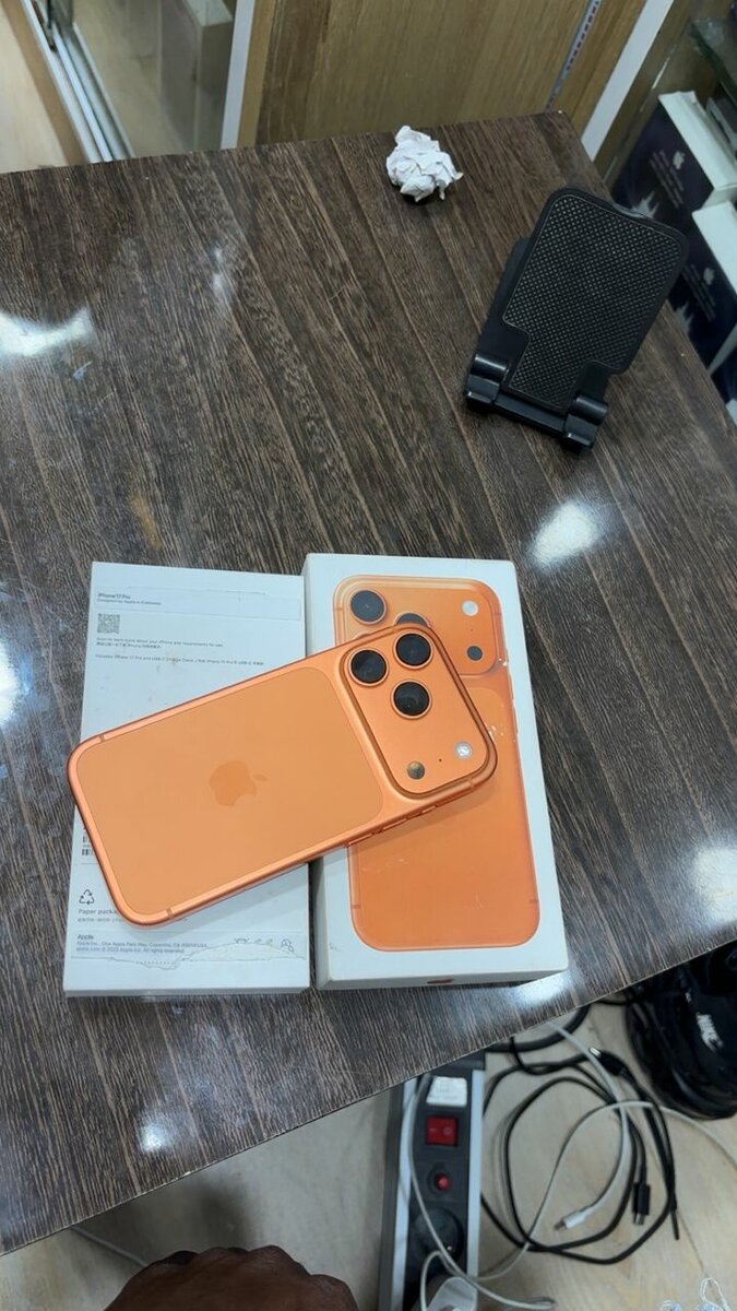 iPhone 17 pro 256 Gb avec cart