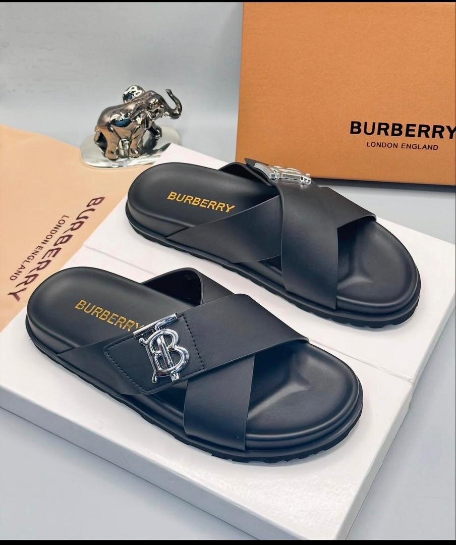 Sandales en cuir croisées