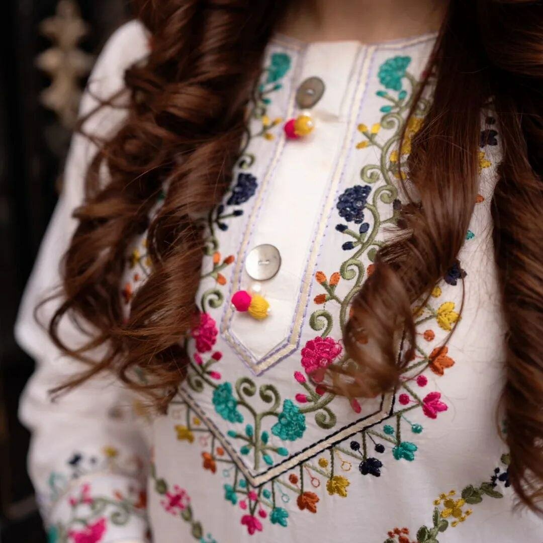 Woman's Stitched 2 Pcs Embroidered Linen Shirt And Trouser