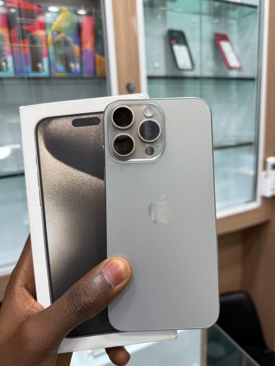 iPhone 15pro Max 256Go écran