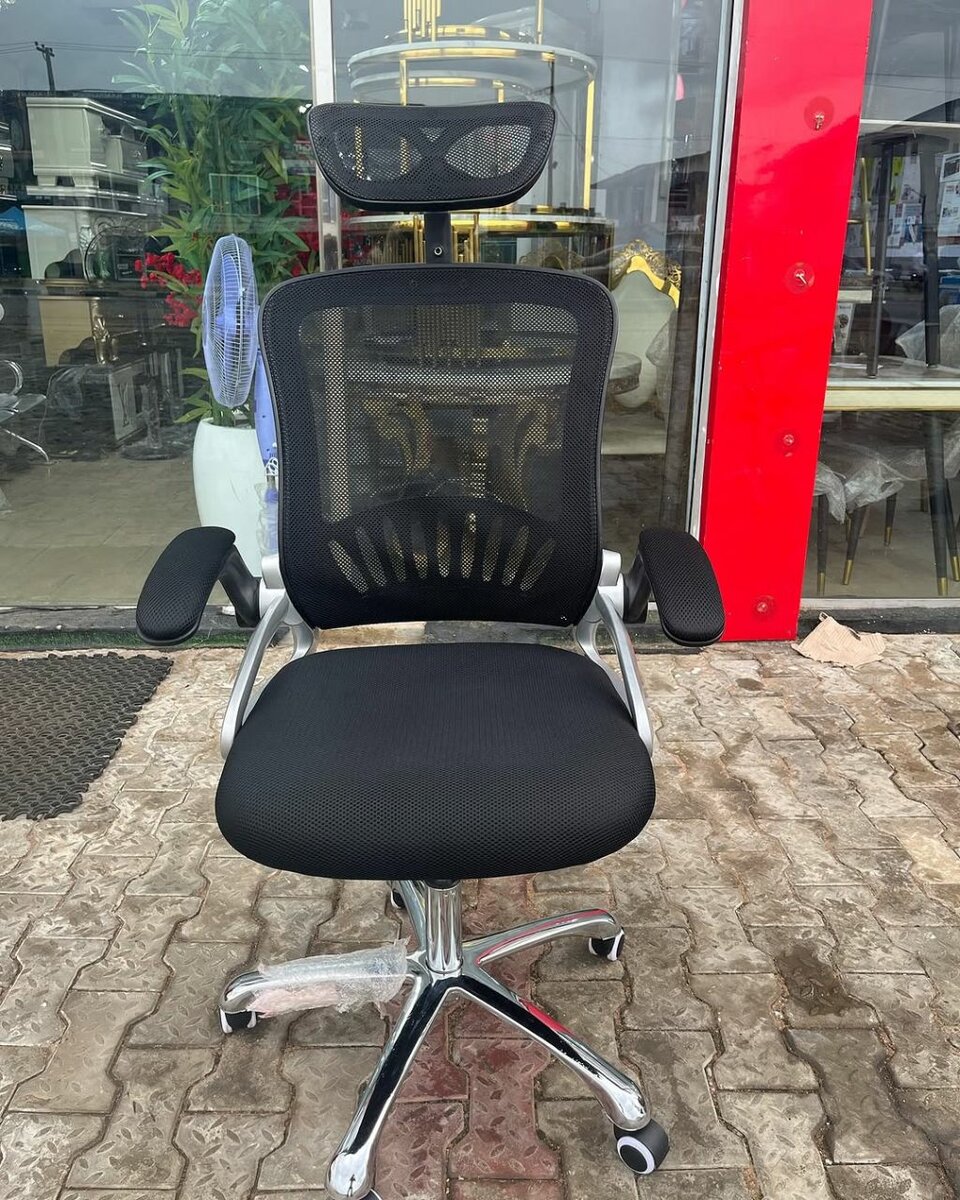 Ergonomic office chair