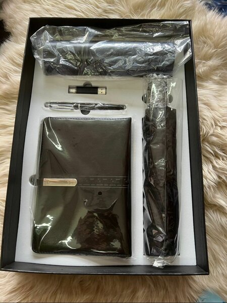 Coffret cadeau d'affaires élégant