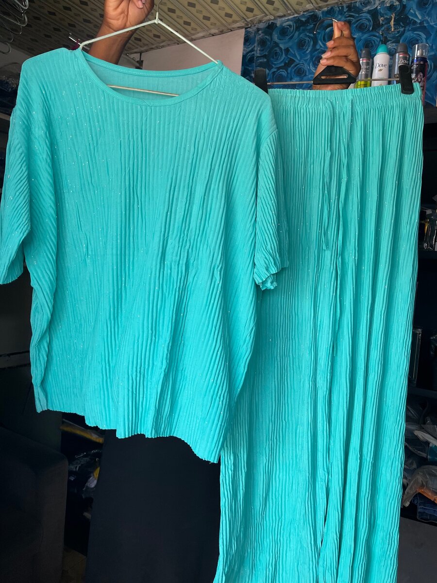 Ladies 2 piece available in different colors