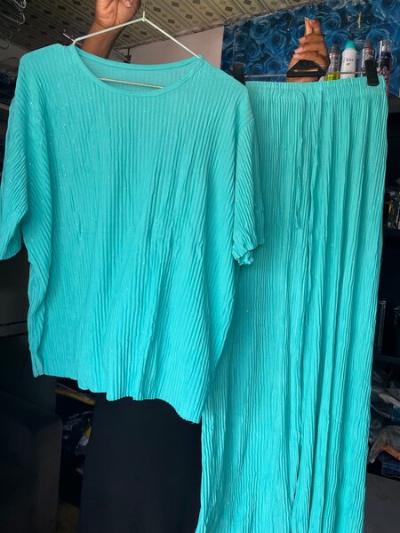 Ladies 2 piece available in different colors