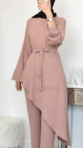 Ensemble asymétrique élégant