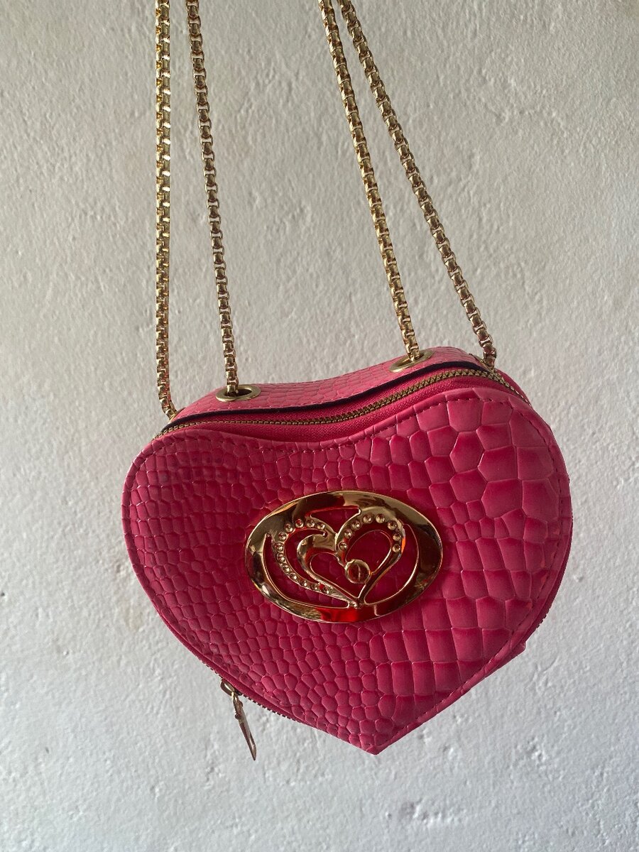 Sac en forme de cœur élégant