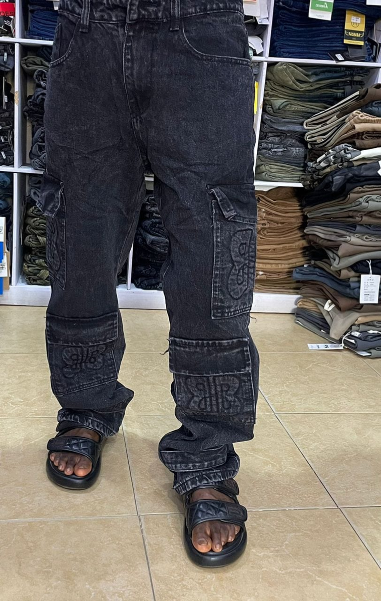 black wide jeans with pockets