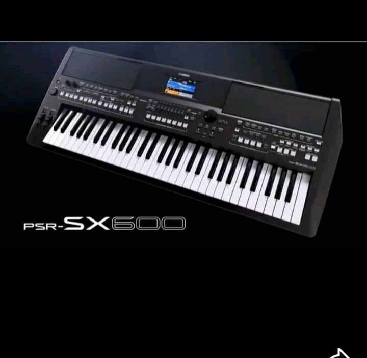 Clavier Yamaha PSR-SX600