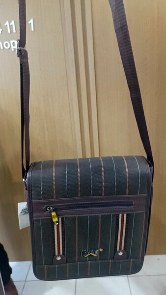 Sacoche bandoulière homme élégante