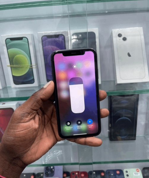 iPhone 11 simple noir neuf