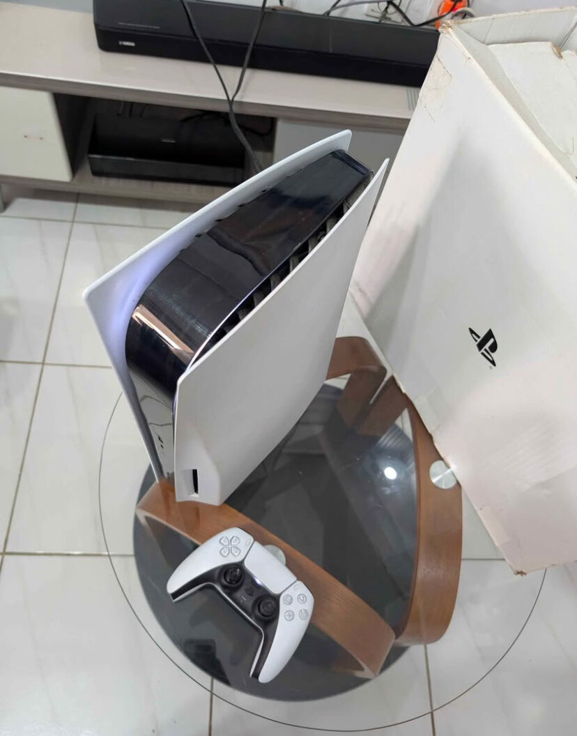 Console de jeu PlayStation 5 Slim