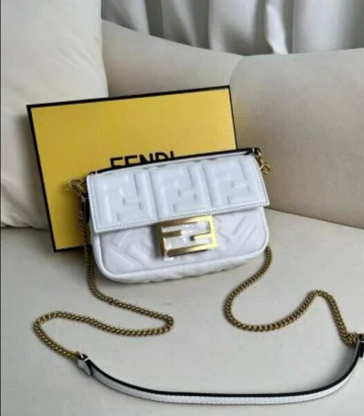 Sac FENDI en coffret