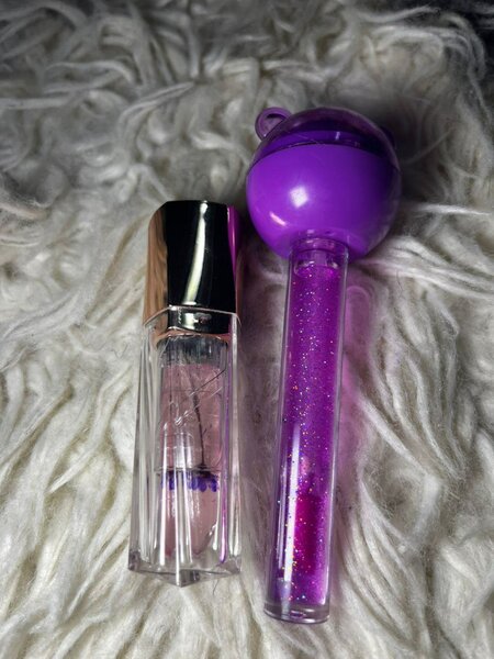 Ensemble de brillants à lèvres colorés