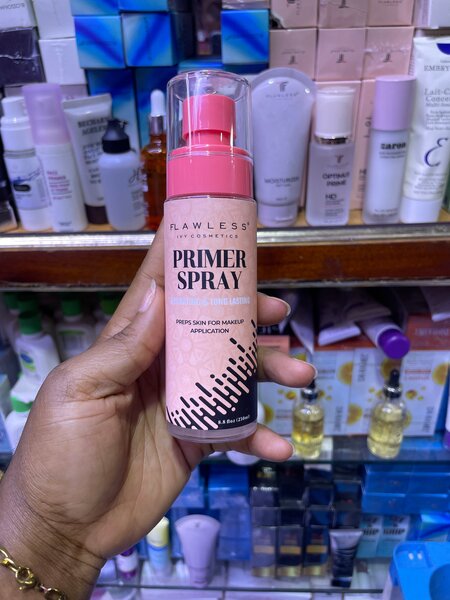 Spray fixateur maquillage