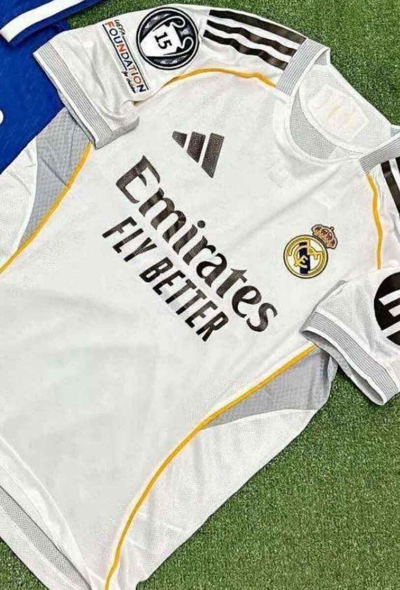 Maillot de football blanc RÉAL