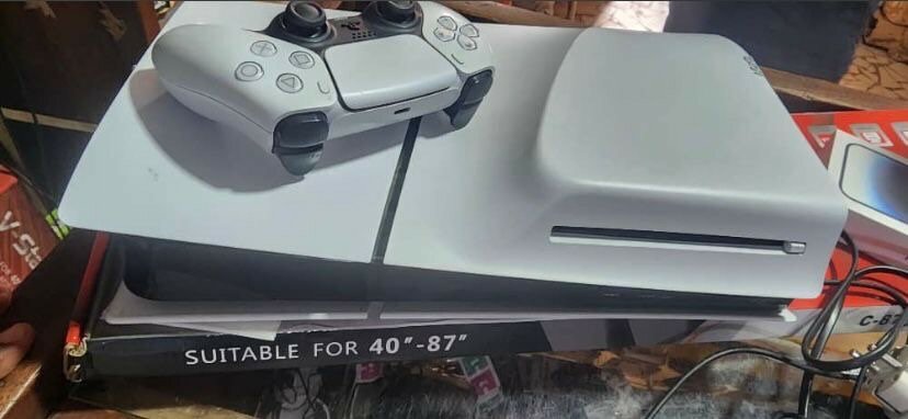 Gaming Console with Controller