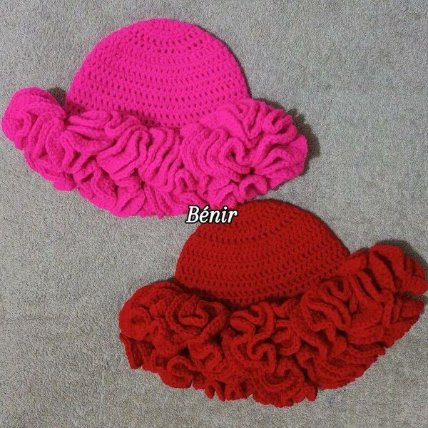 Chapeau crochet coloré