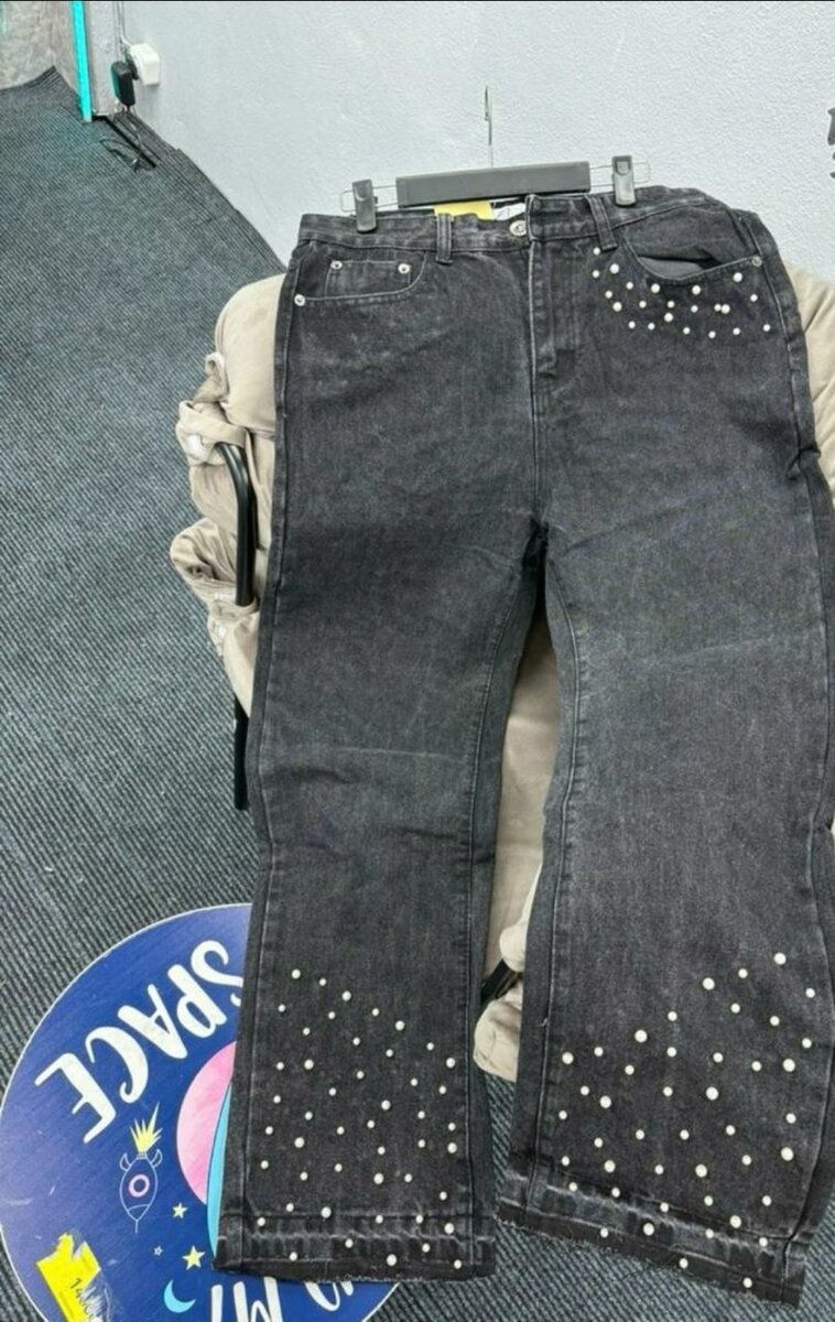 Jeans stylés avec croix