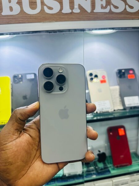 15 pro CE point sur Ecran