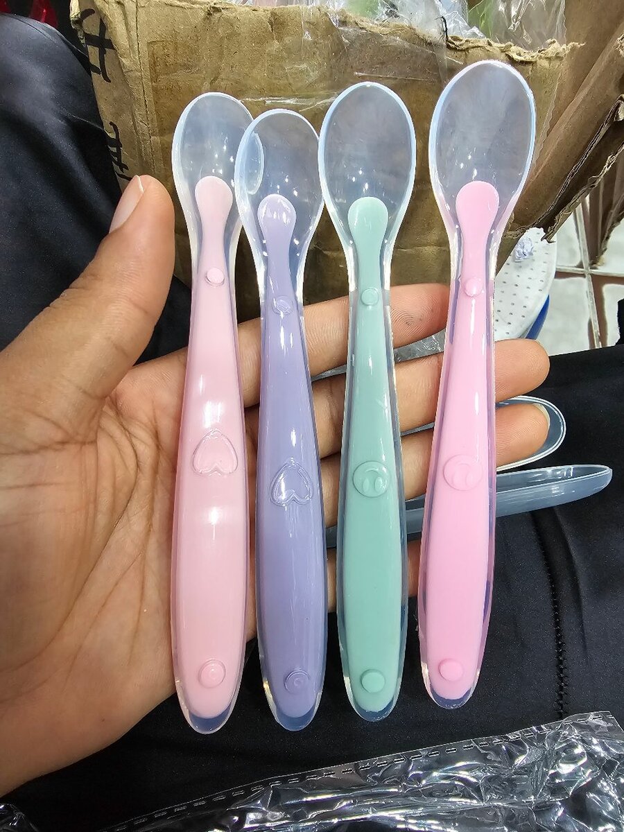 Cuillère bébé en silicone