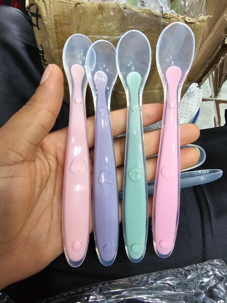 Cuillère bébé en silicone