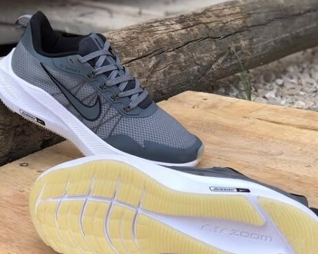 Runner Nike sneakers grey