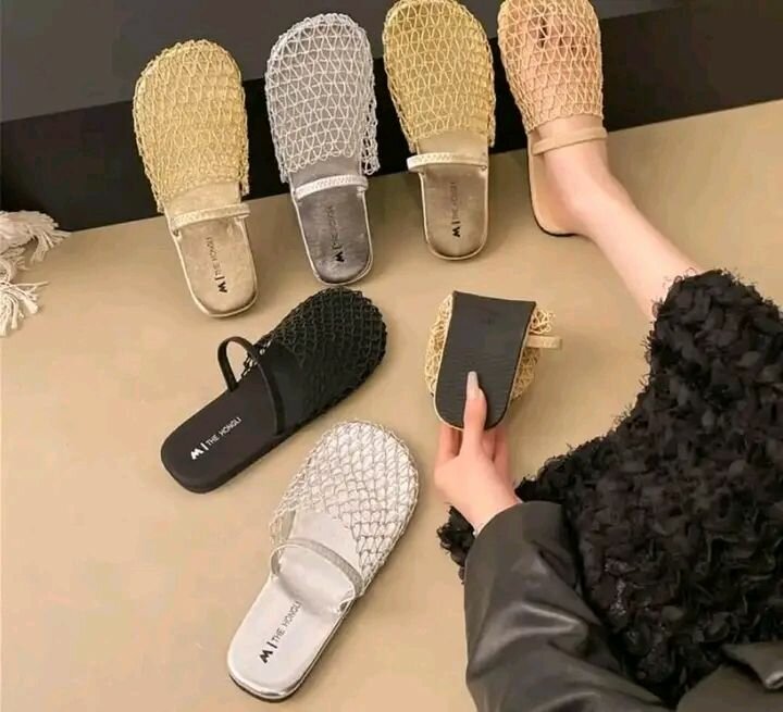 Mules en résille élégantes