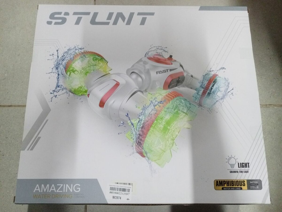 Voiture RC Amphibie Cascadeur