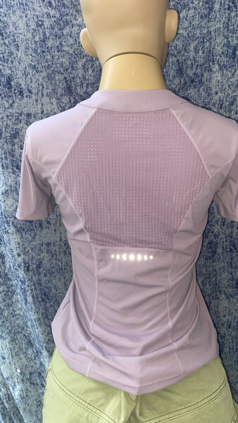 T-shirt de sport violet pour femme