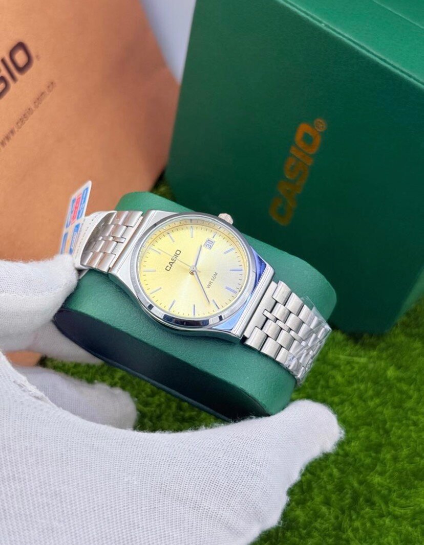 Montre Casio Classique Mixte