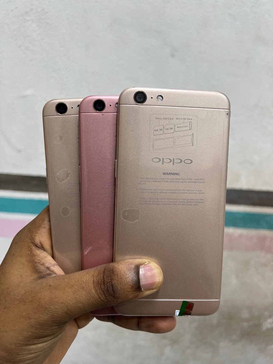 Smartphones OPPO A57 d'occasion