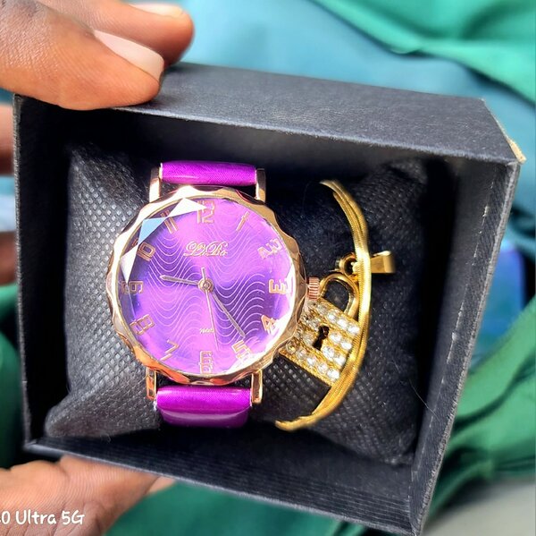 WATCH + FREE BRACELET