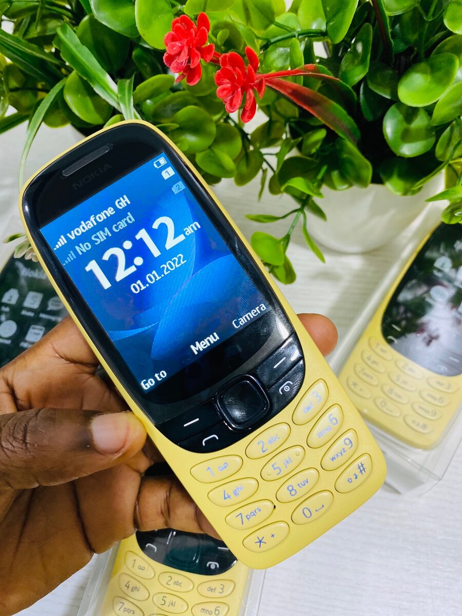 Nokia 6310. Yellow