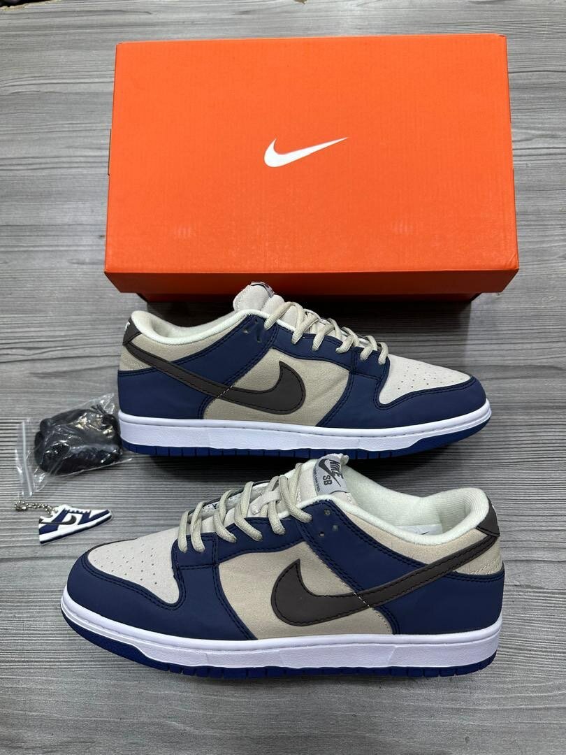 NIKE SB CLASSIC
